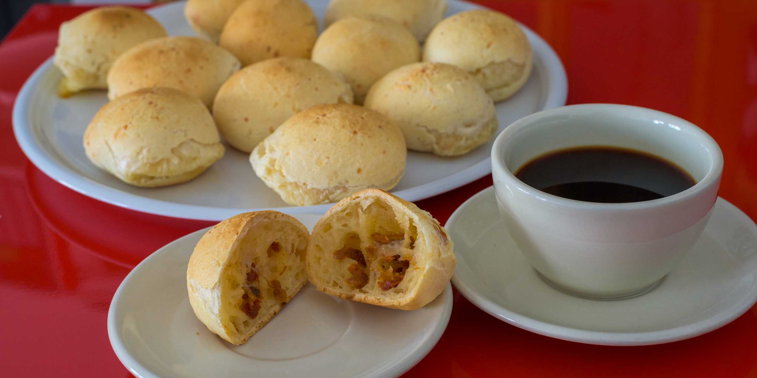 Pãozinhos de Queijo da Lini